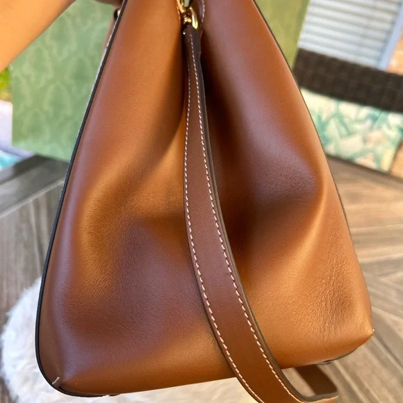 GUCCI GG Supreme Top Handle Bag - Picture 8 of 16